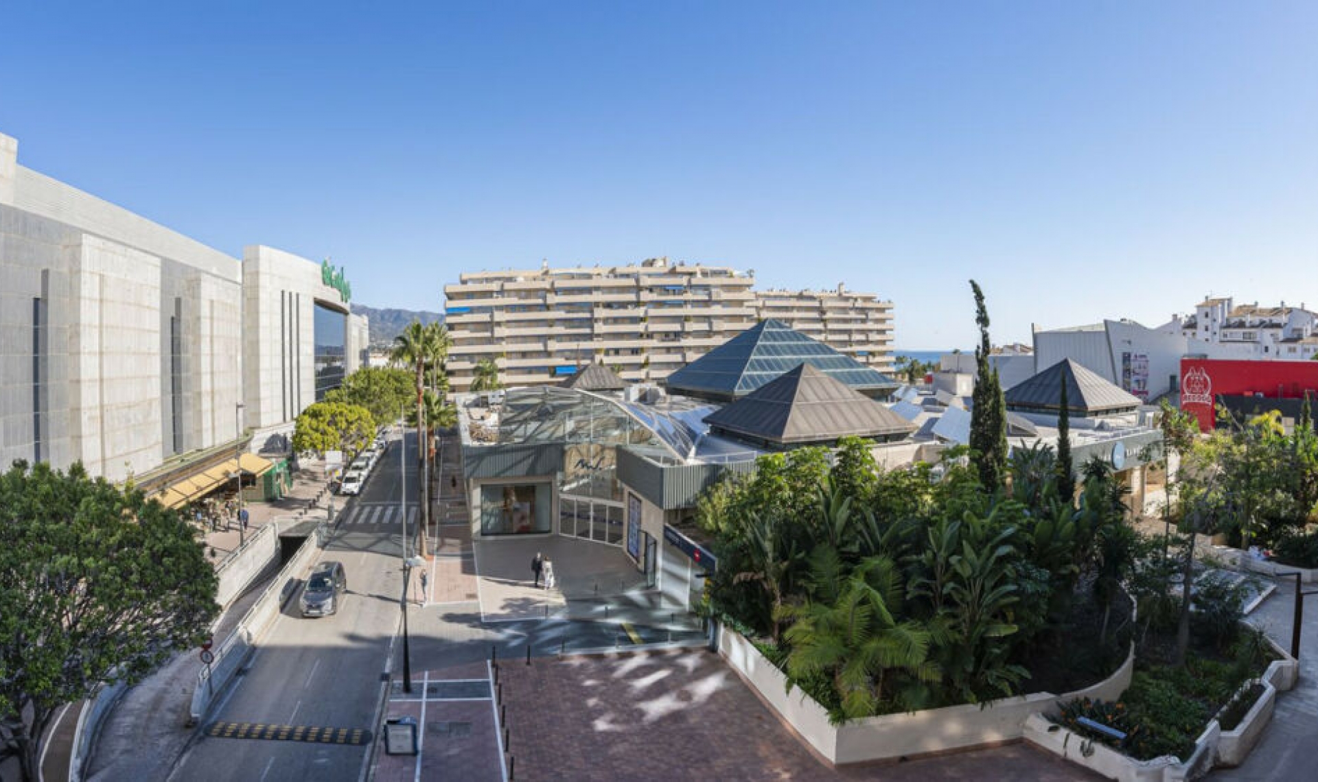 Resale - Apartment -
Puerto Banús