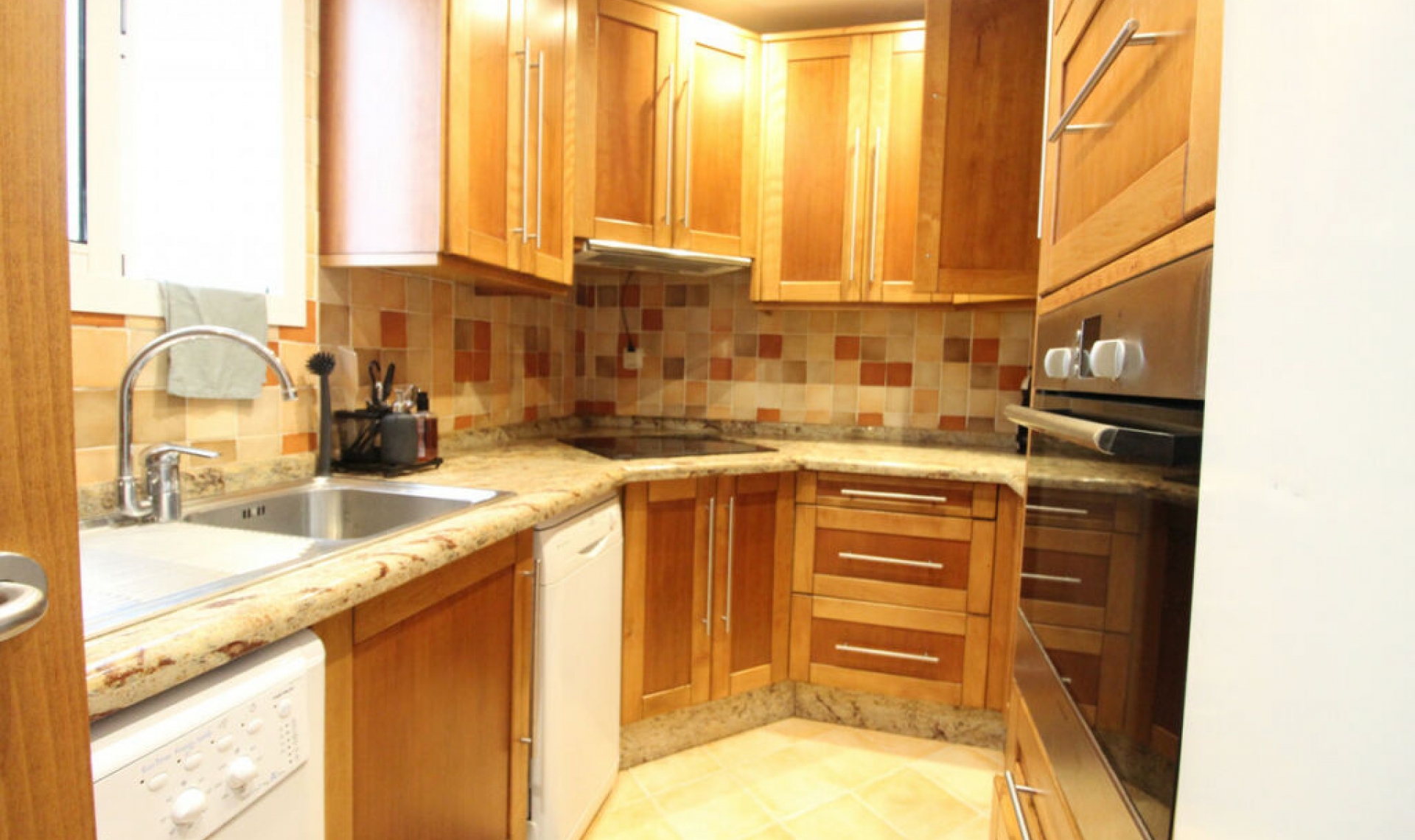 Resale - Apartment -
Puerto Banús