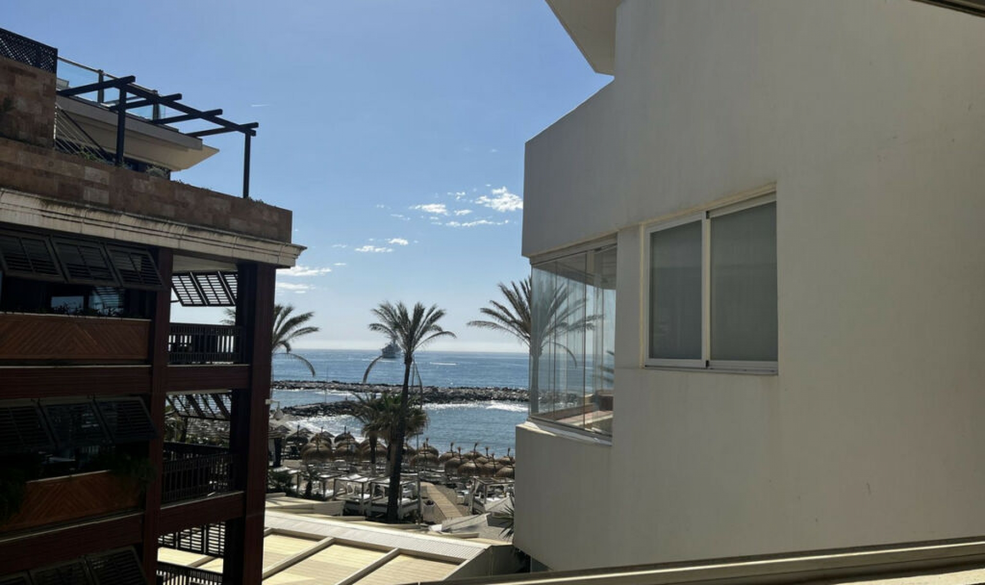 Resale - Apartment -
Puerto Banús