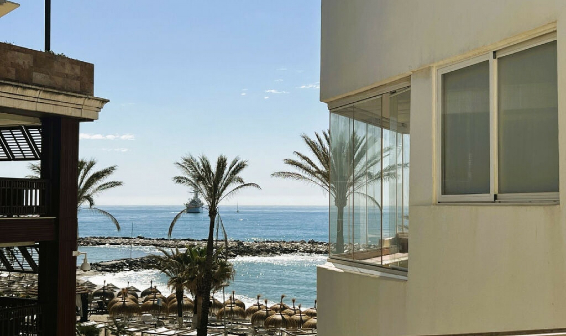Resale - Apartment -
Puerto Banús
