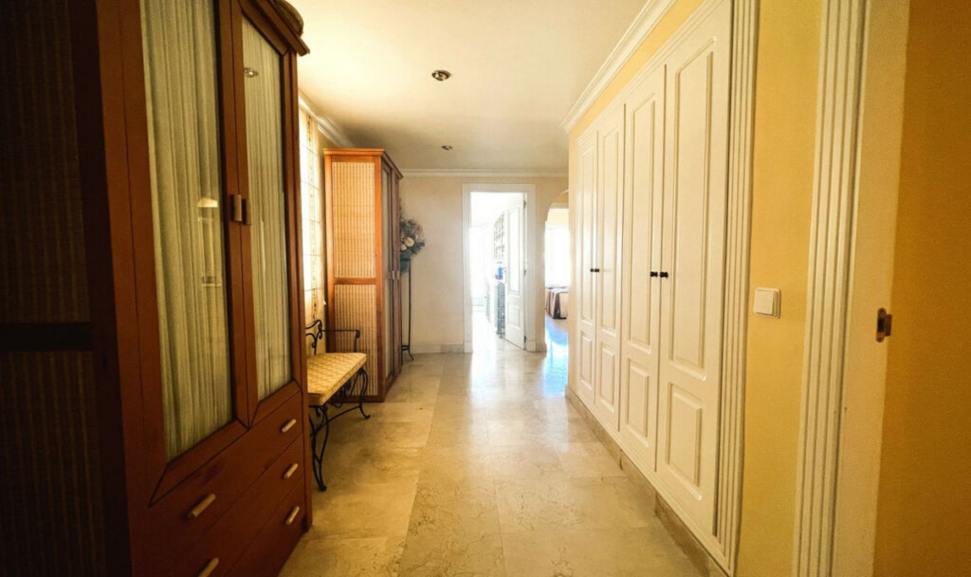 Resale - Apartment -
Puerto Banús