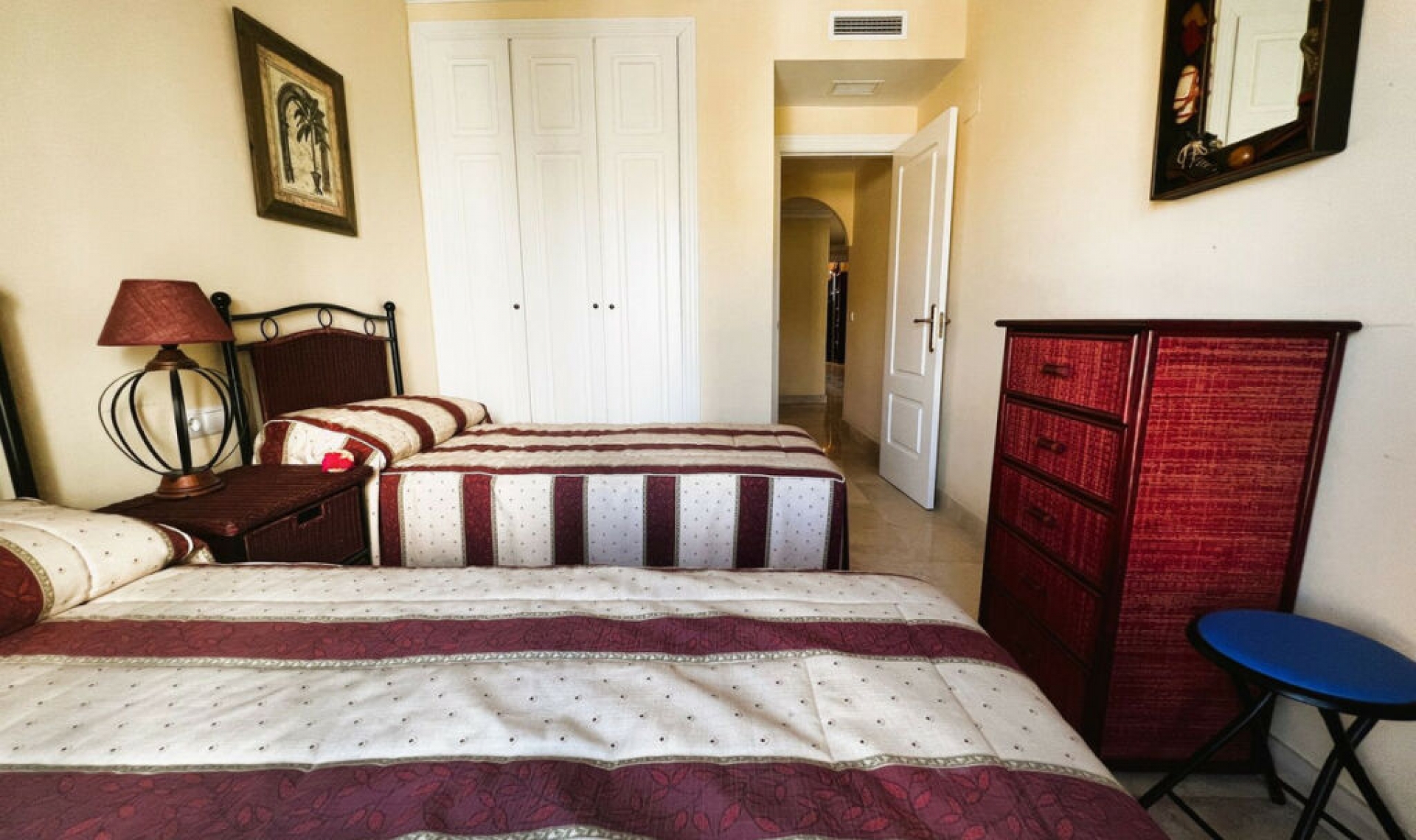 Resale - Apartment -
Puerto Banús