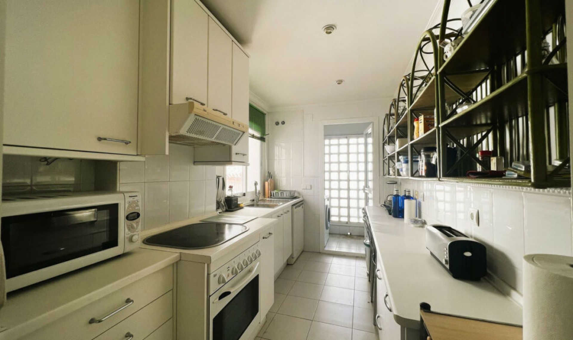 Resale - Apartment -
Puerto Banús