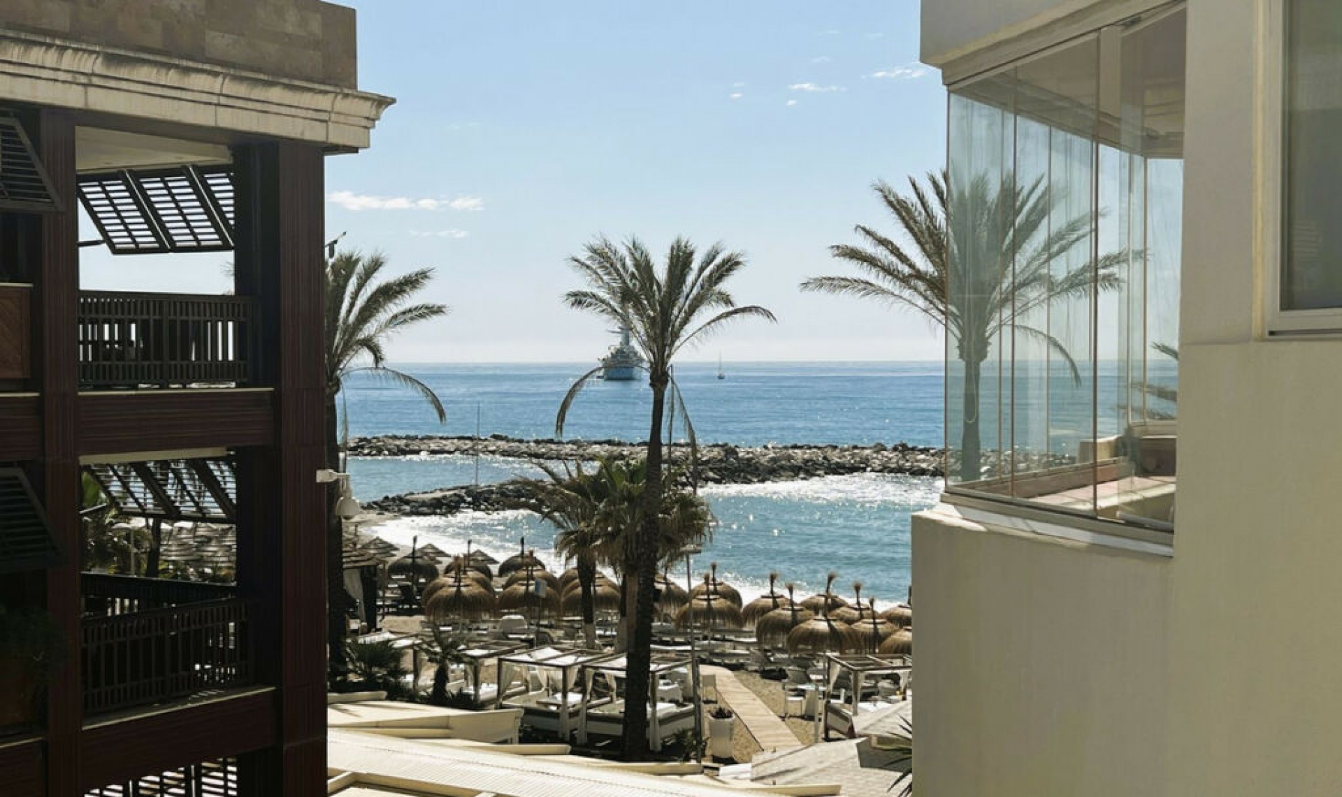 Resale - Apartment -
Puerto Banús