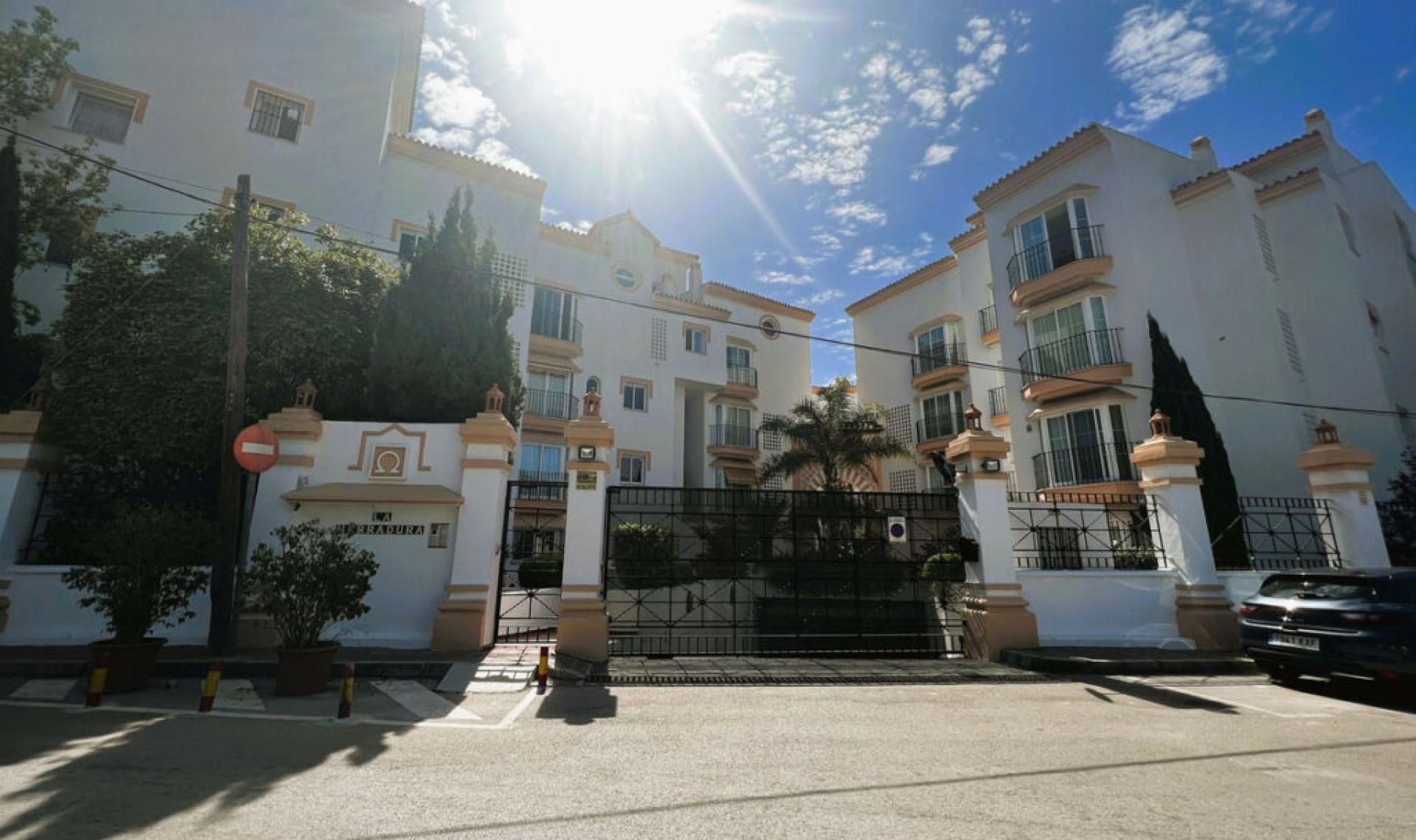 Resale - Apartment -
Puerto Banús