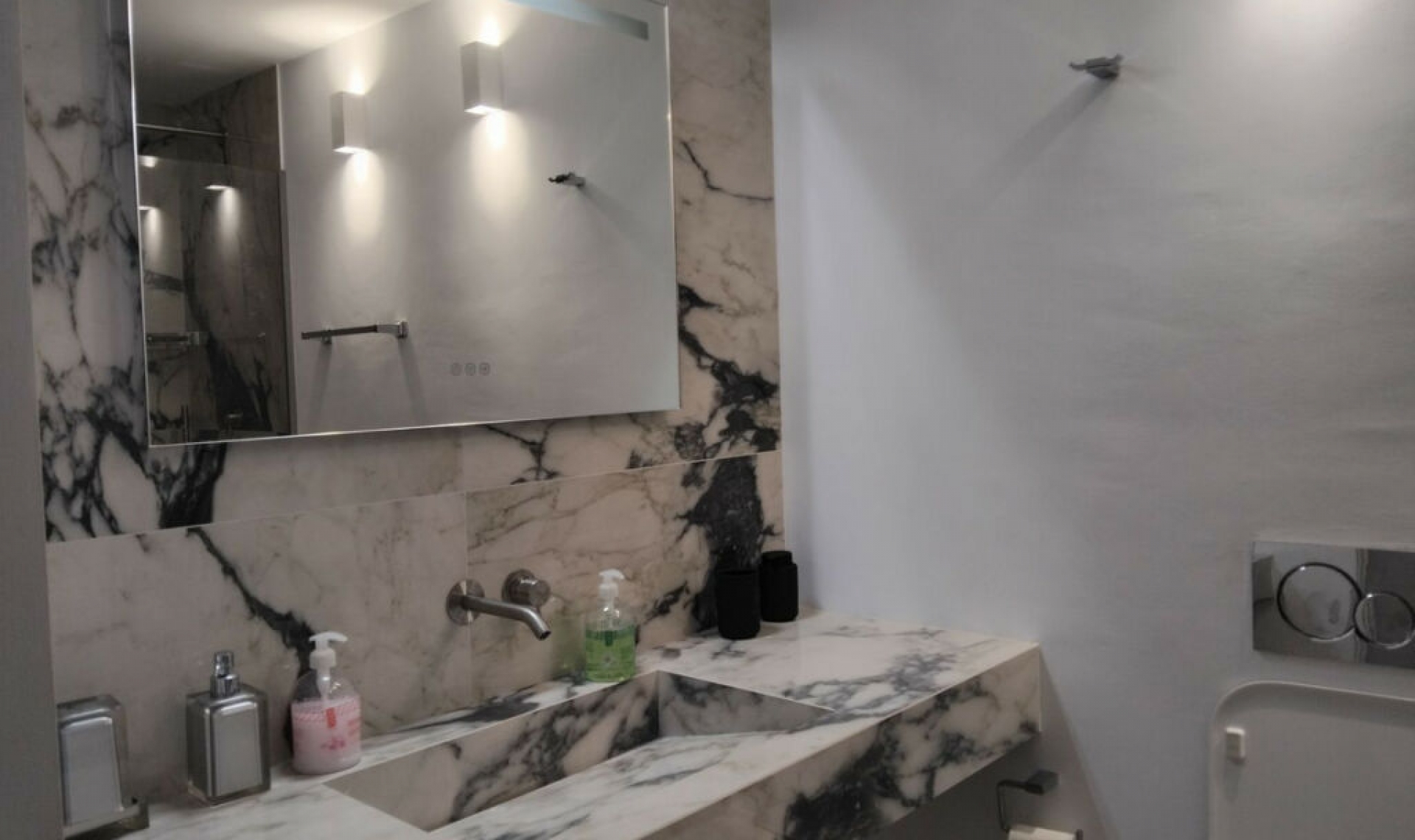 Resale - Apartment -
Puerto Banús