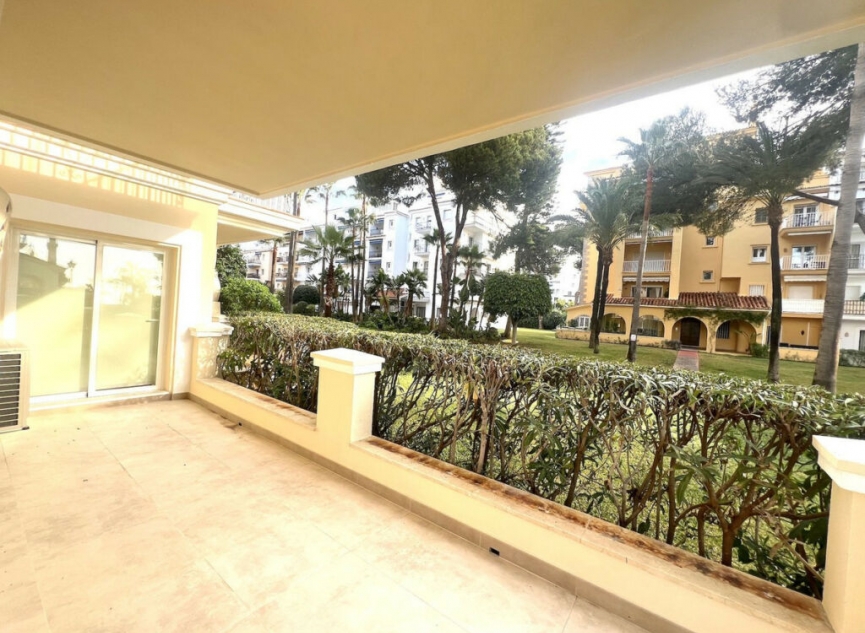 Resale - Apartment -
Puerto Banús