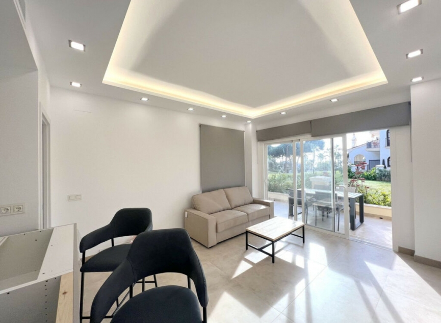 Resale - Apartment -
Puerto Banús