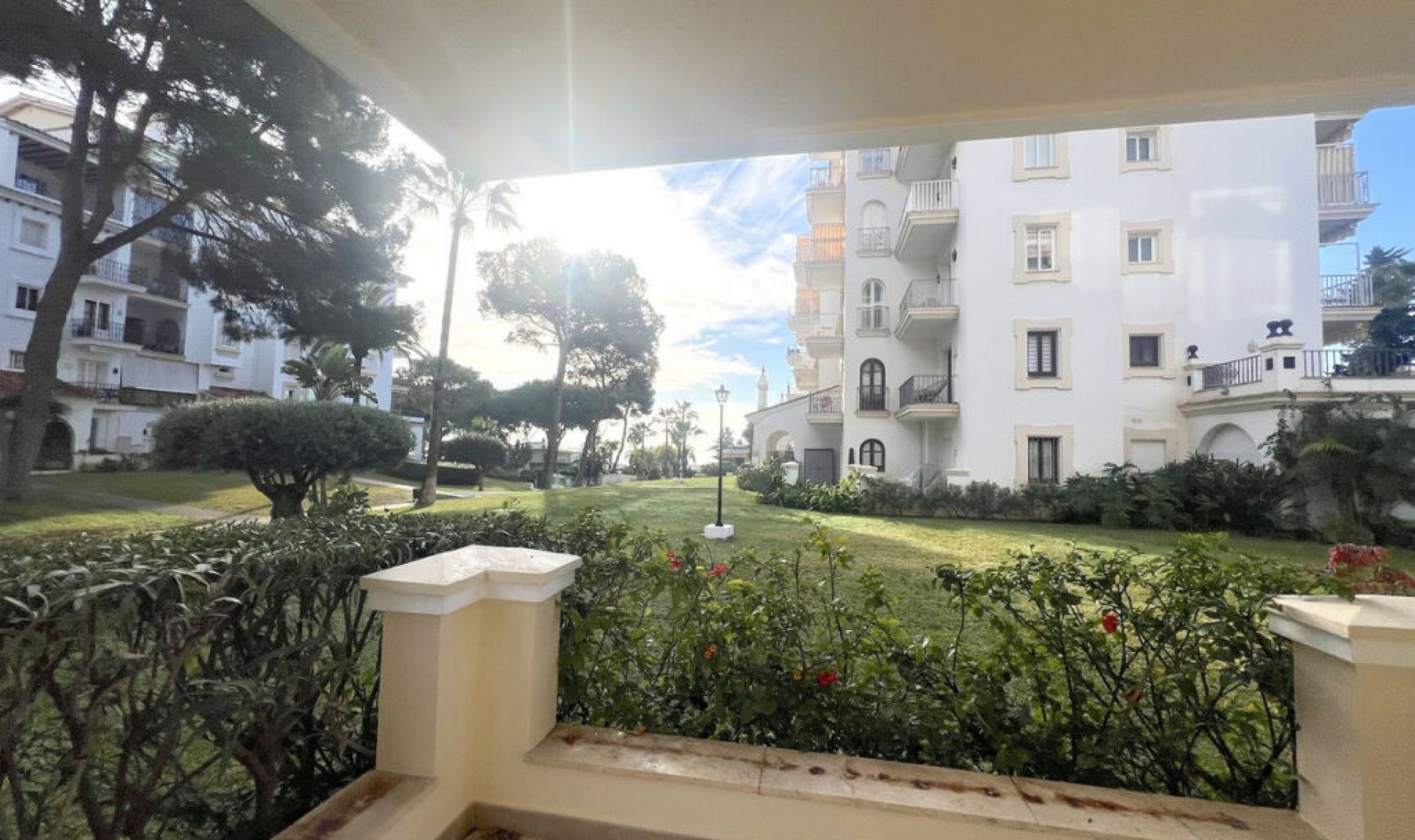 Resale - Apartment -
Puerto Banús