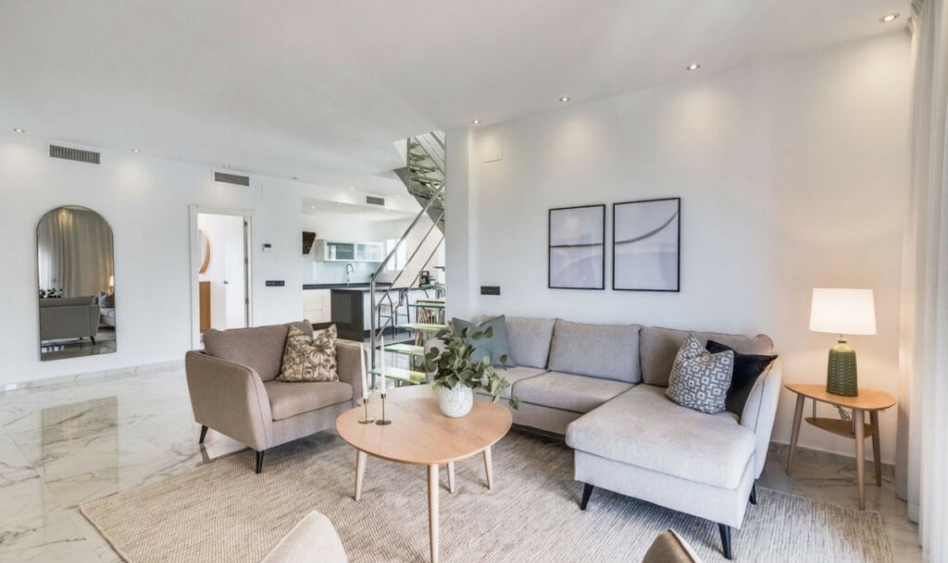 Resale - Apartment -
Puerto Banús