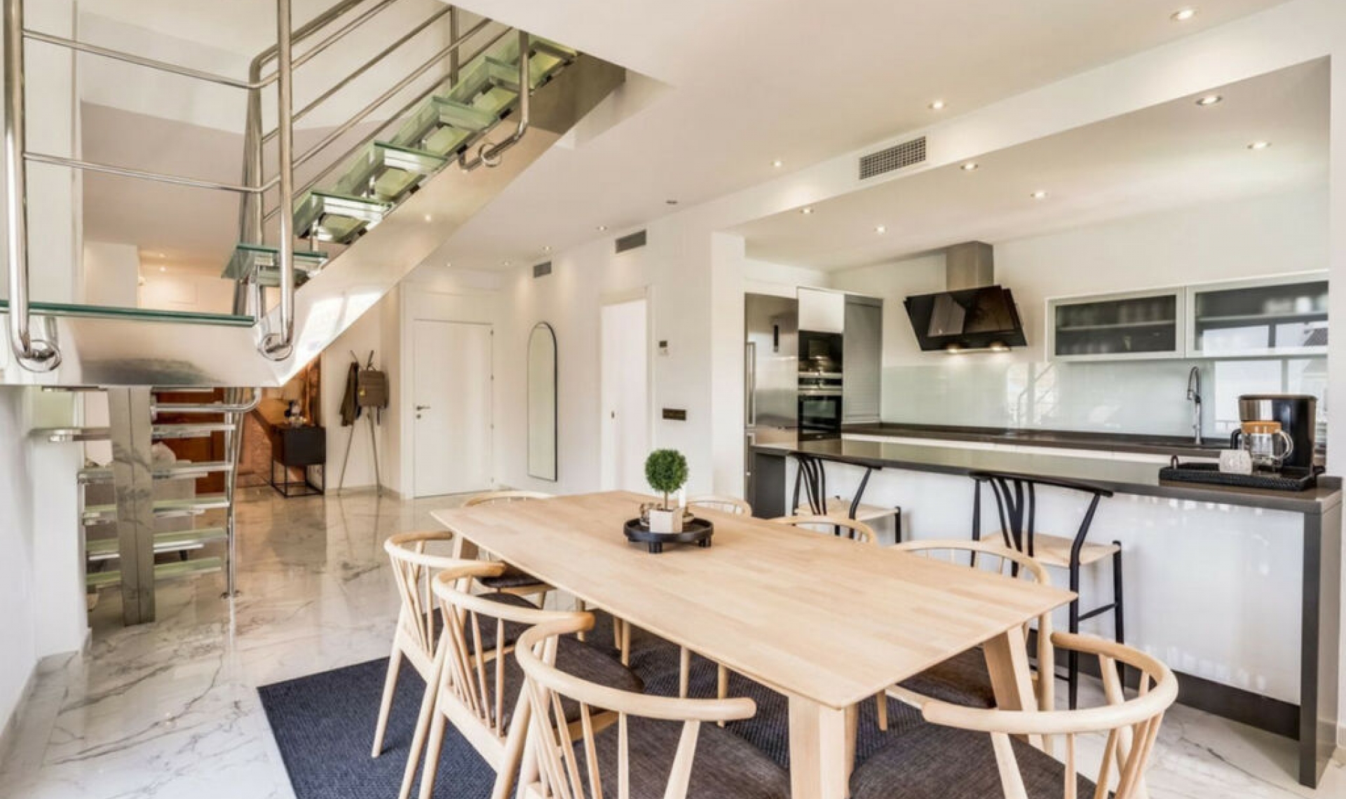 Resale - Apartment -
Puerto Banús