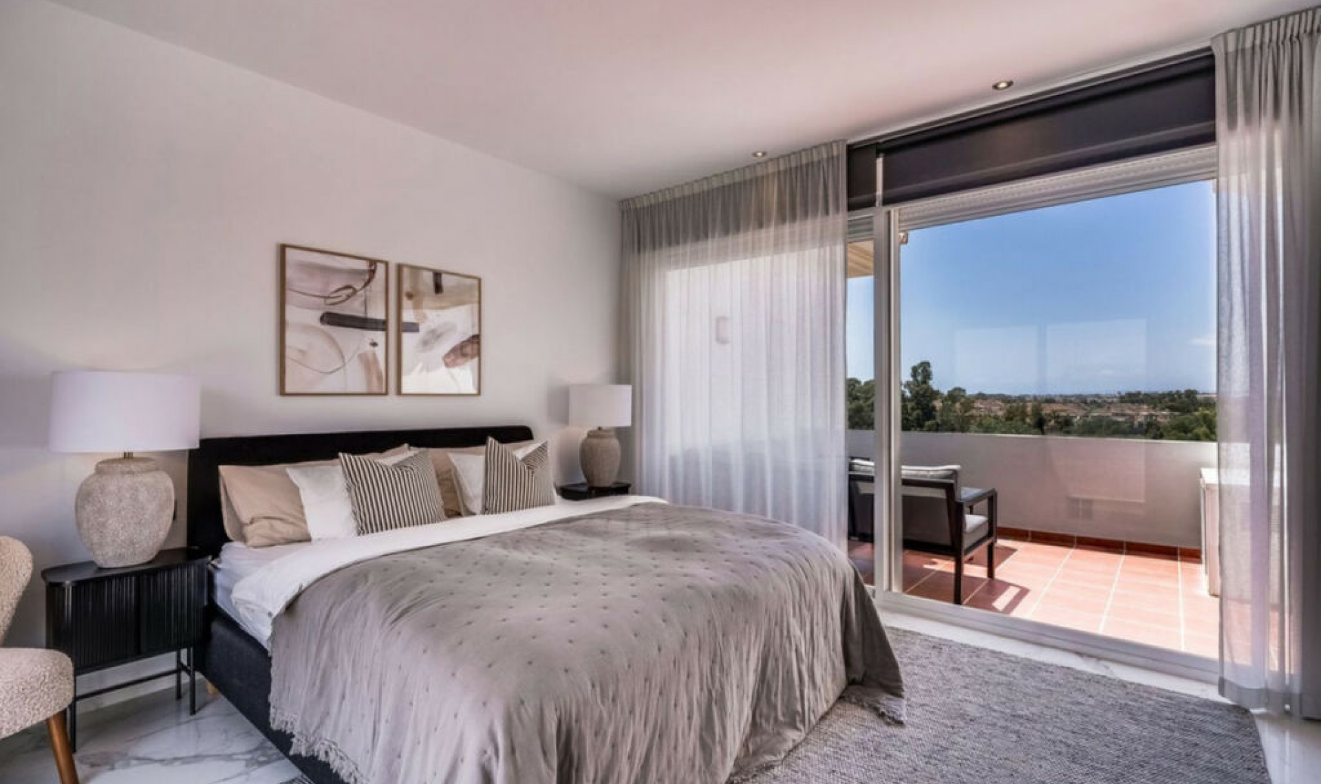 Resale - Apartment -
Puerto Banús