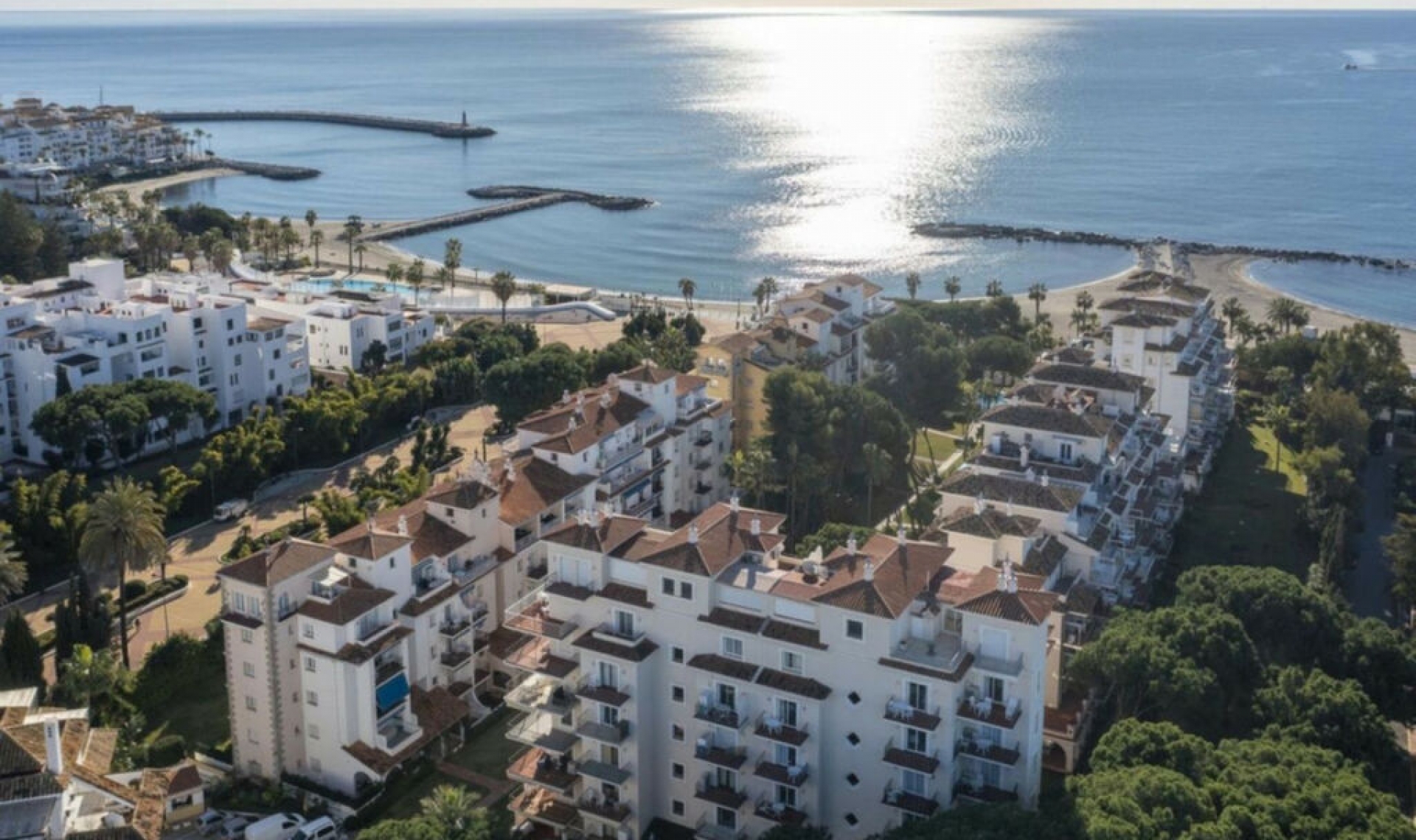 Resale - Apartment -
Puerto Banús