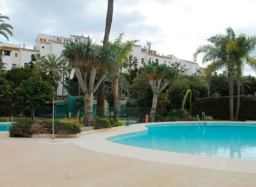 Resale - Apartment -
Puerto Banús