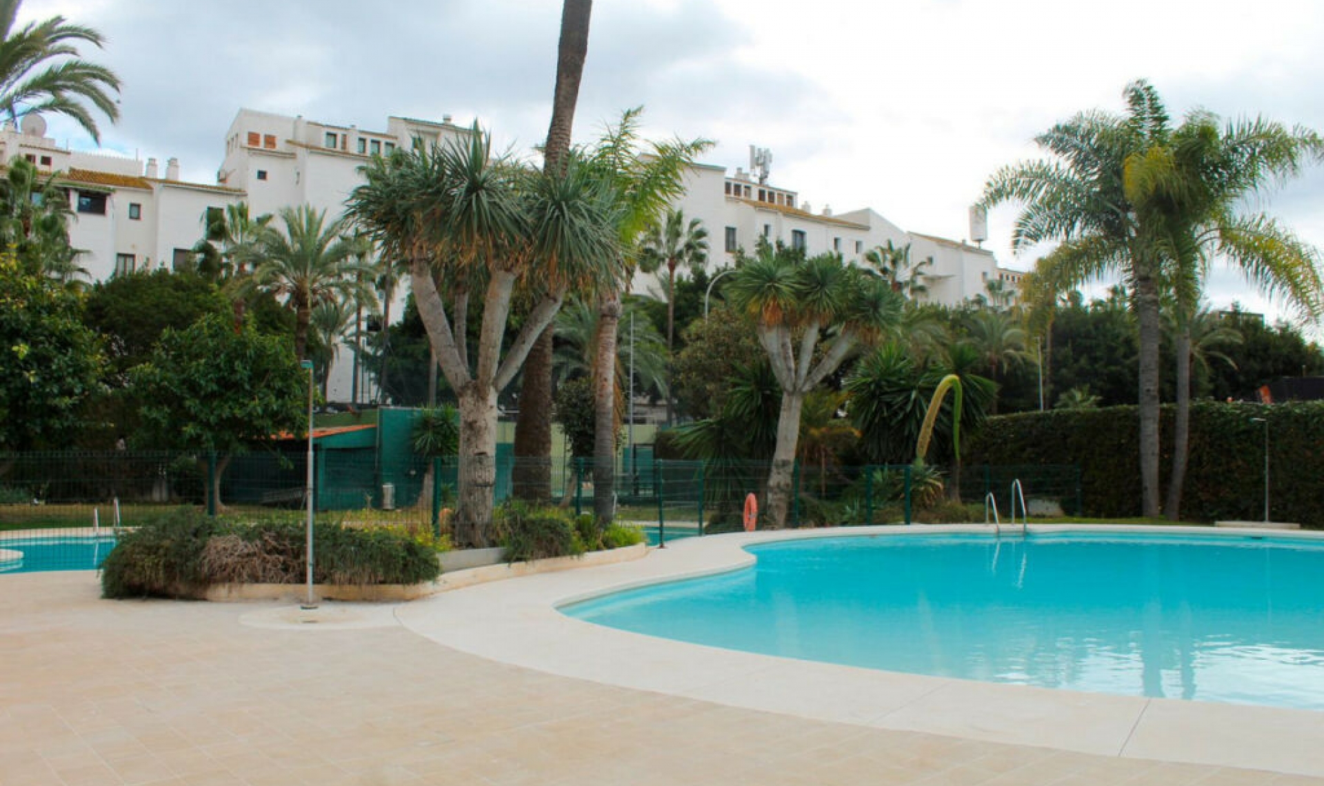 Resale - Apartment -
Puerto Banús