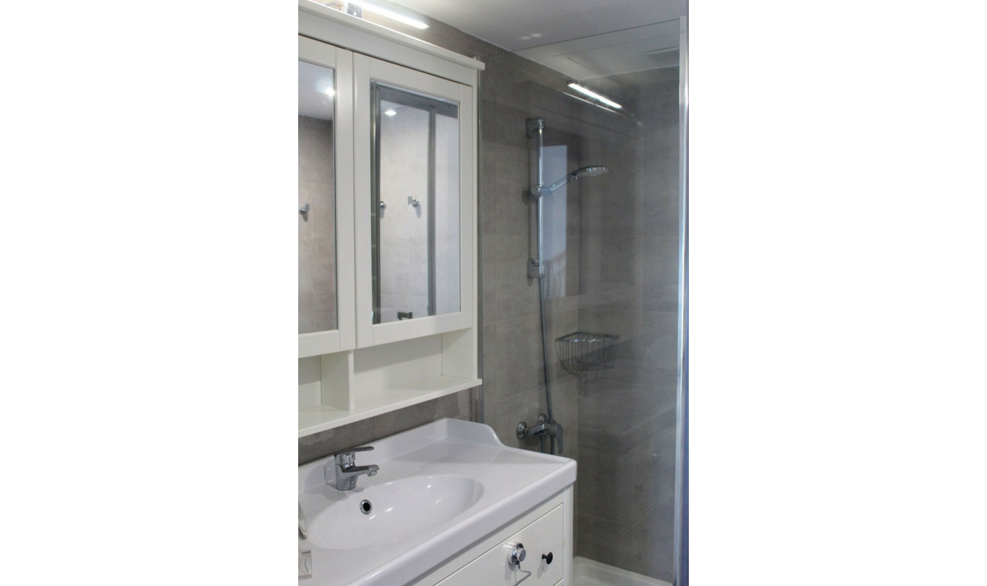 Resale - Apartment -
Puerto Banús