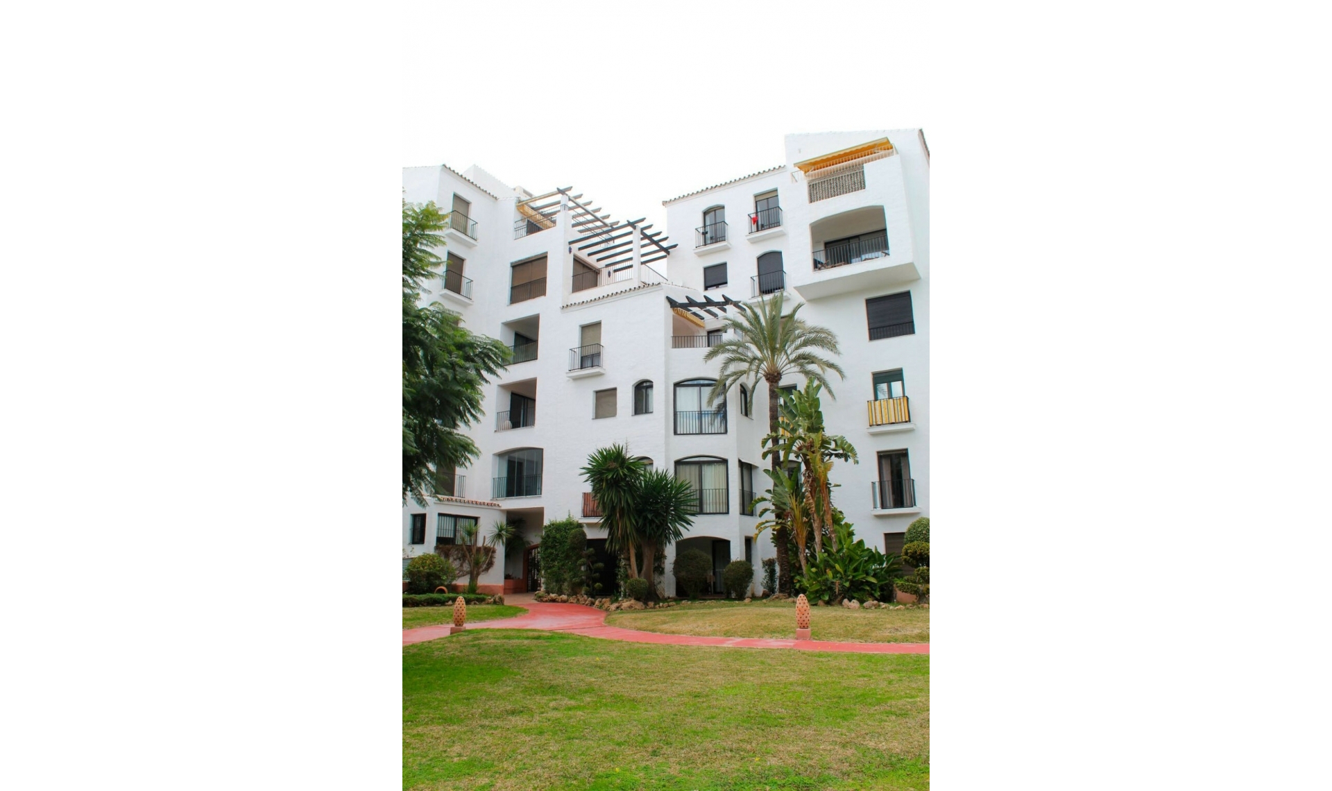 Resale - Apartment -
Puerto Banús