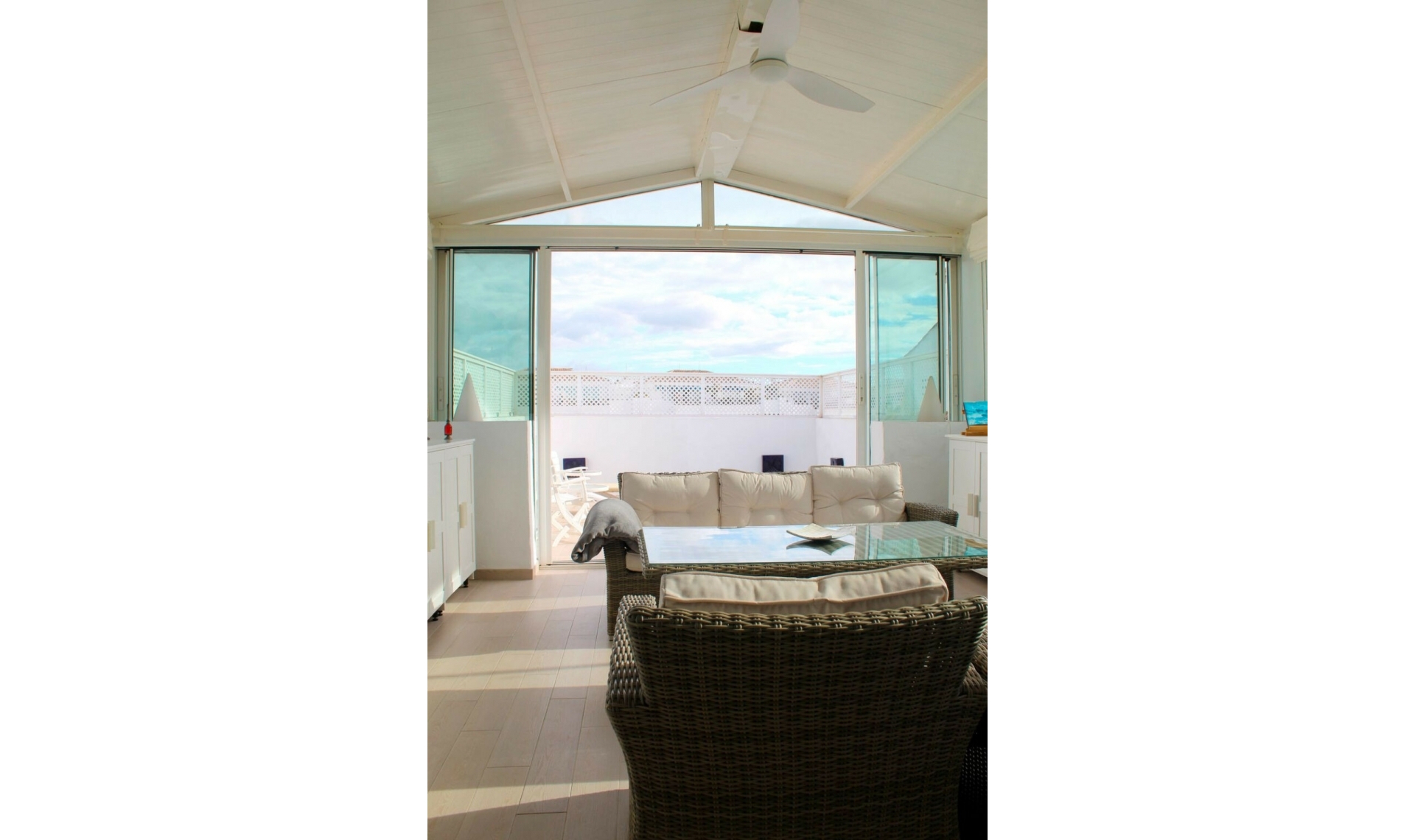 Resale - Apartment -
Puerto Banús