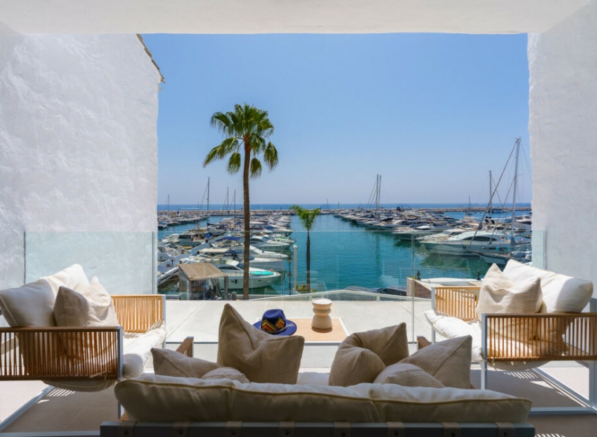 Resale - Apartment -
Puerto Banús