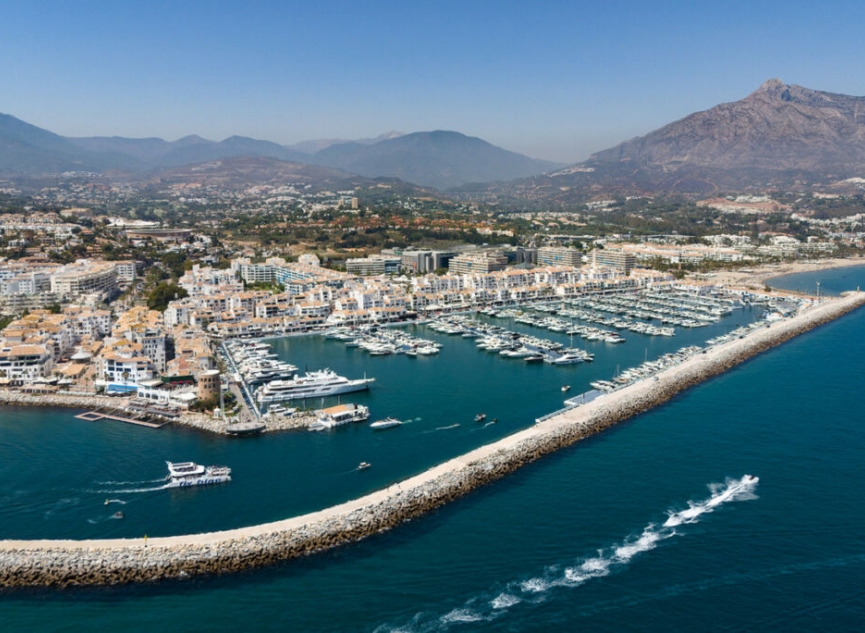 Resale - Apartment -
Puerto Banús