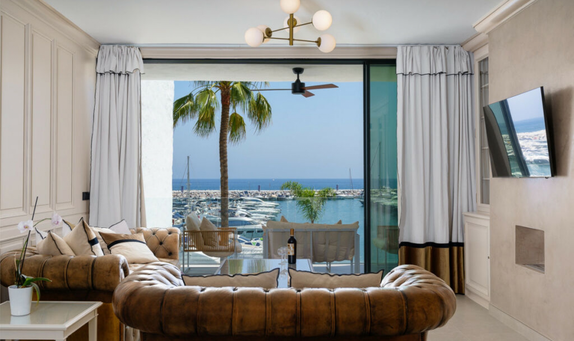 Resale - Apartment -
Puerto Banús