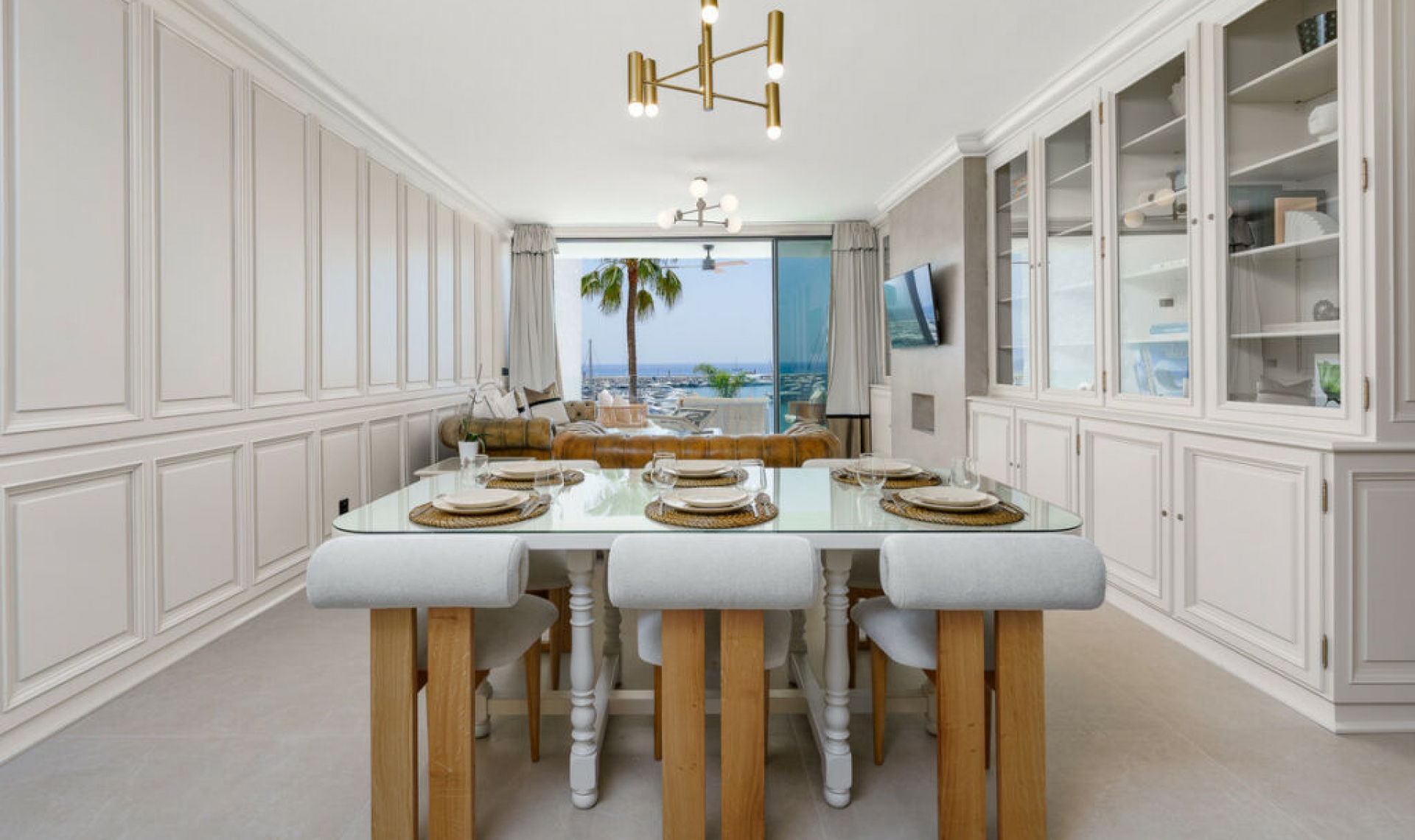 Resale - Apartment -
Puerto Banús