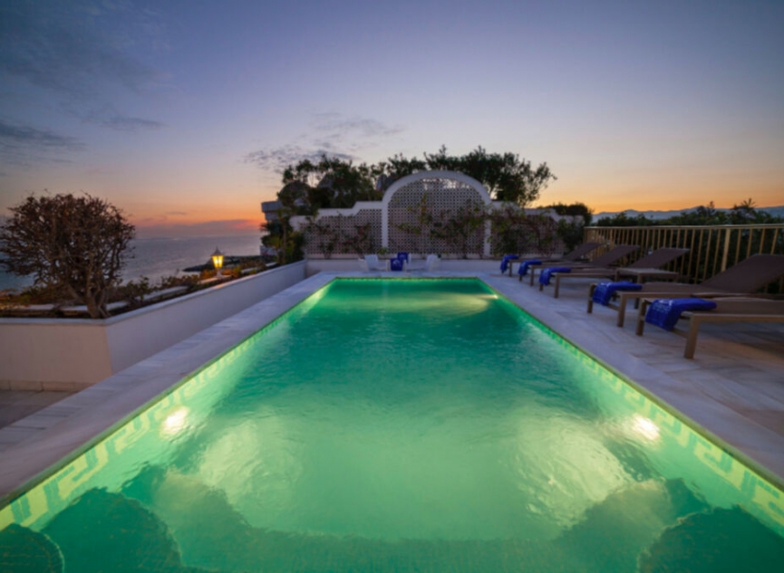 Resale - Apartment -
Puerto Banús