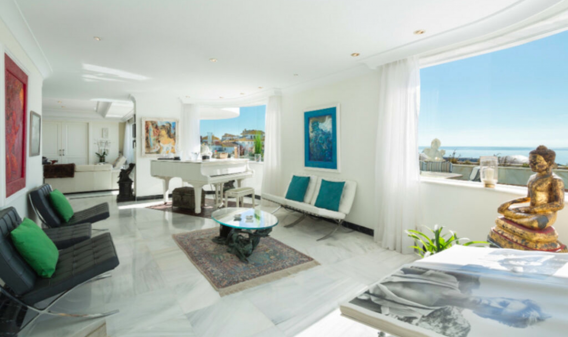 Resale - Apartment -
Puerto Banús