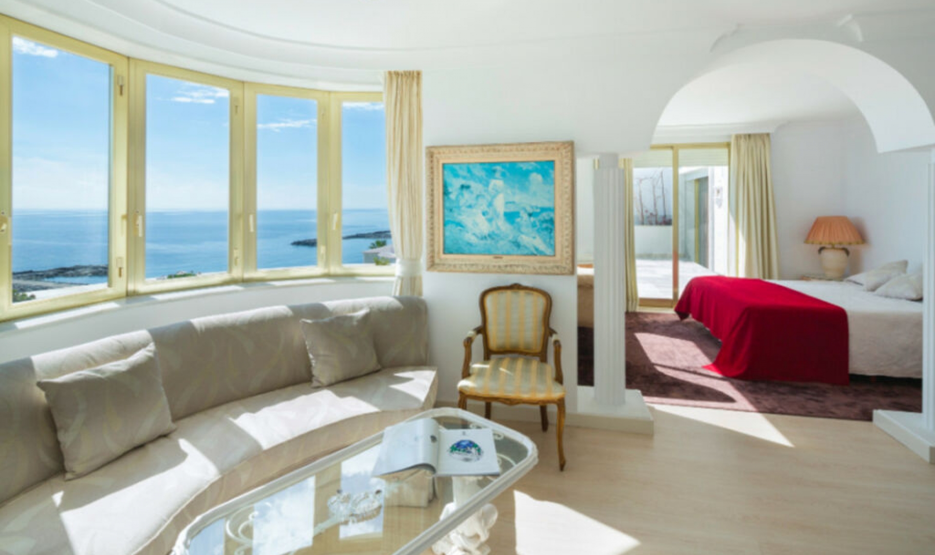 Resale - Apartment -
Puerto Banús