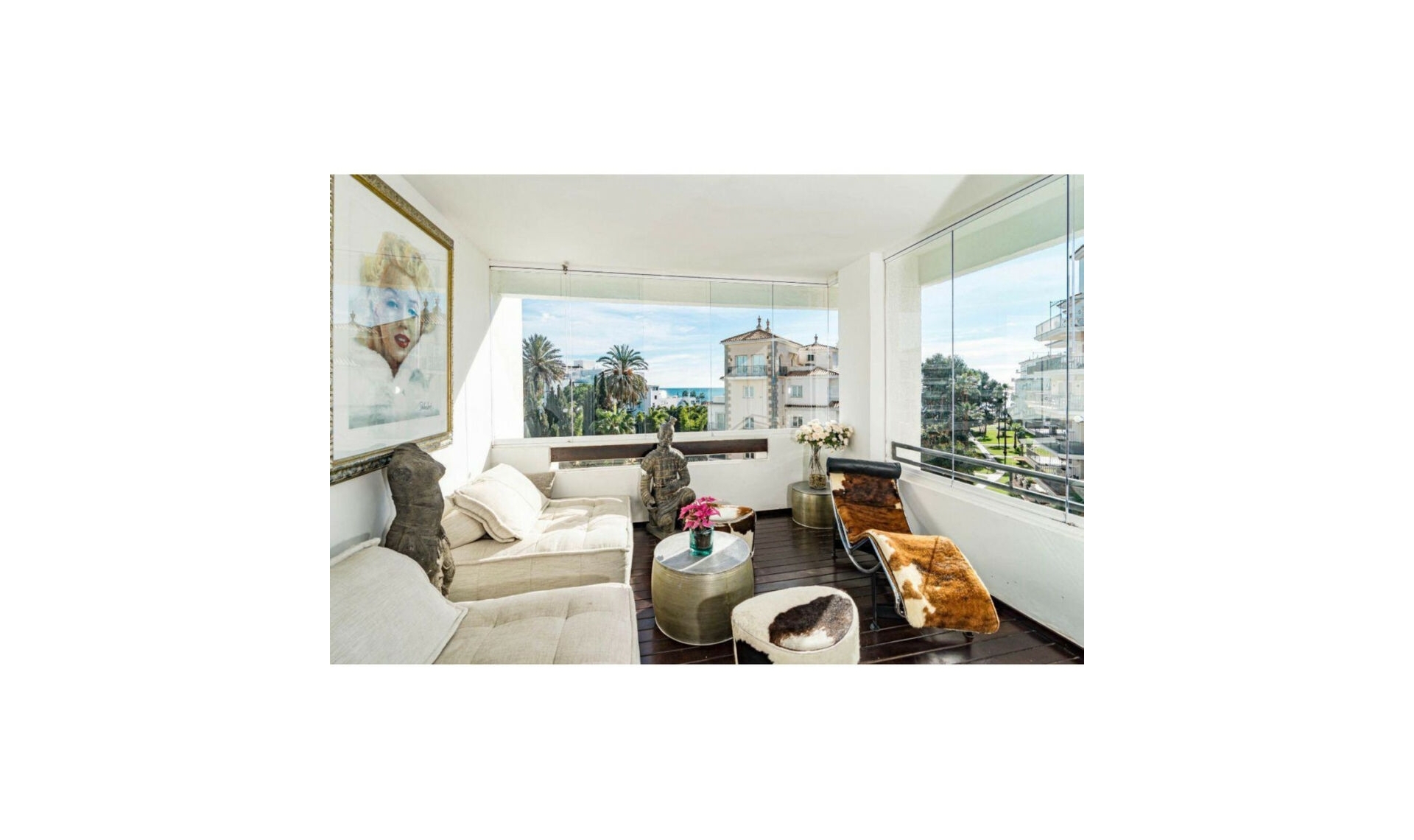 Resale - Apartment -
Puerto Banús