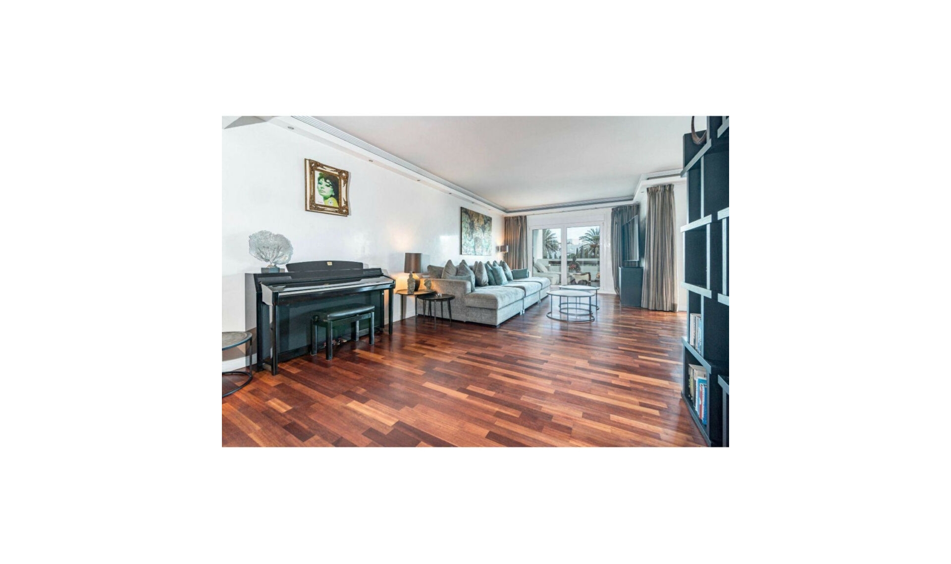 Resale - Apartment -
Puerto Banús