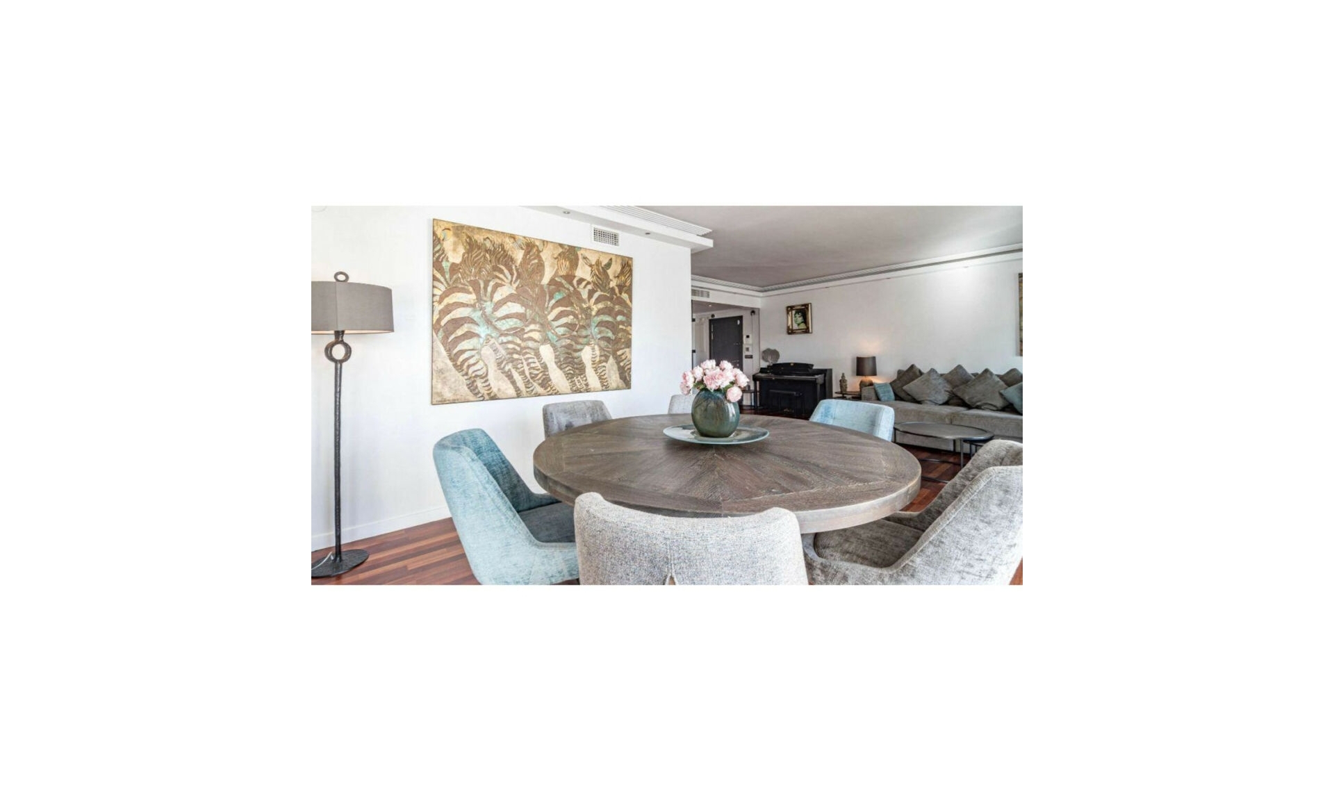 Resale - Apartment -
Puerto Banús