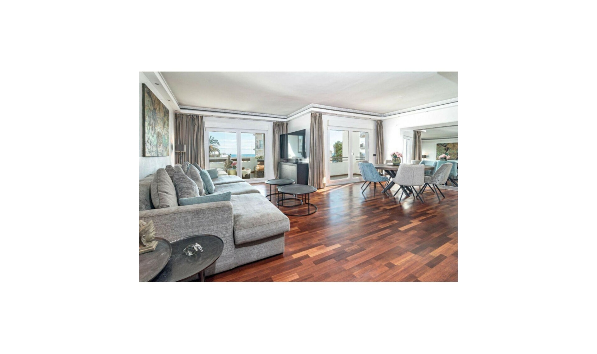 Resale - Apartment -
Puerto Banús
