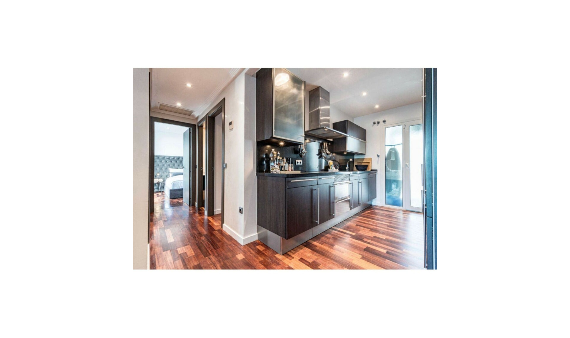 Resale - Apartment -
Puerto Banús