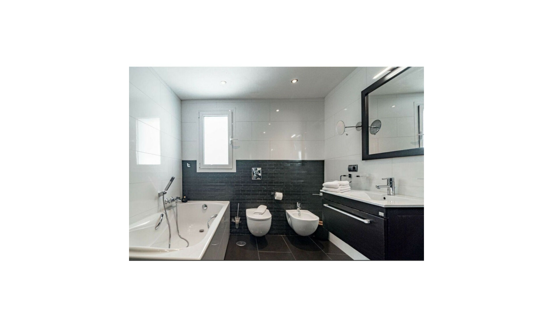 Resale - Apartment -
Puerto Banús