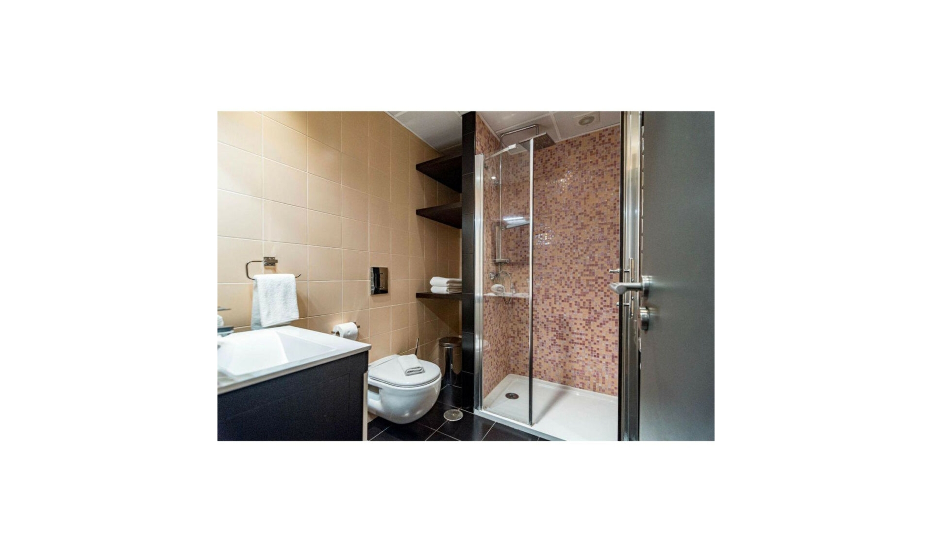 Resale - Apartment -
Puerto Banús