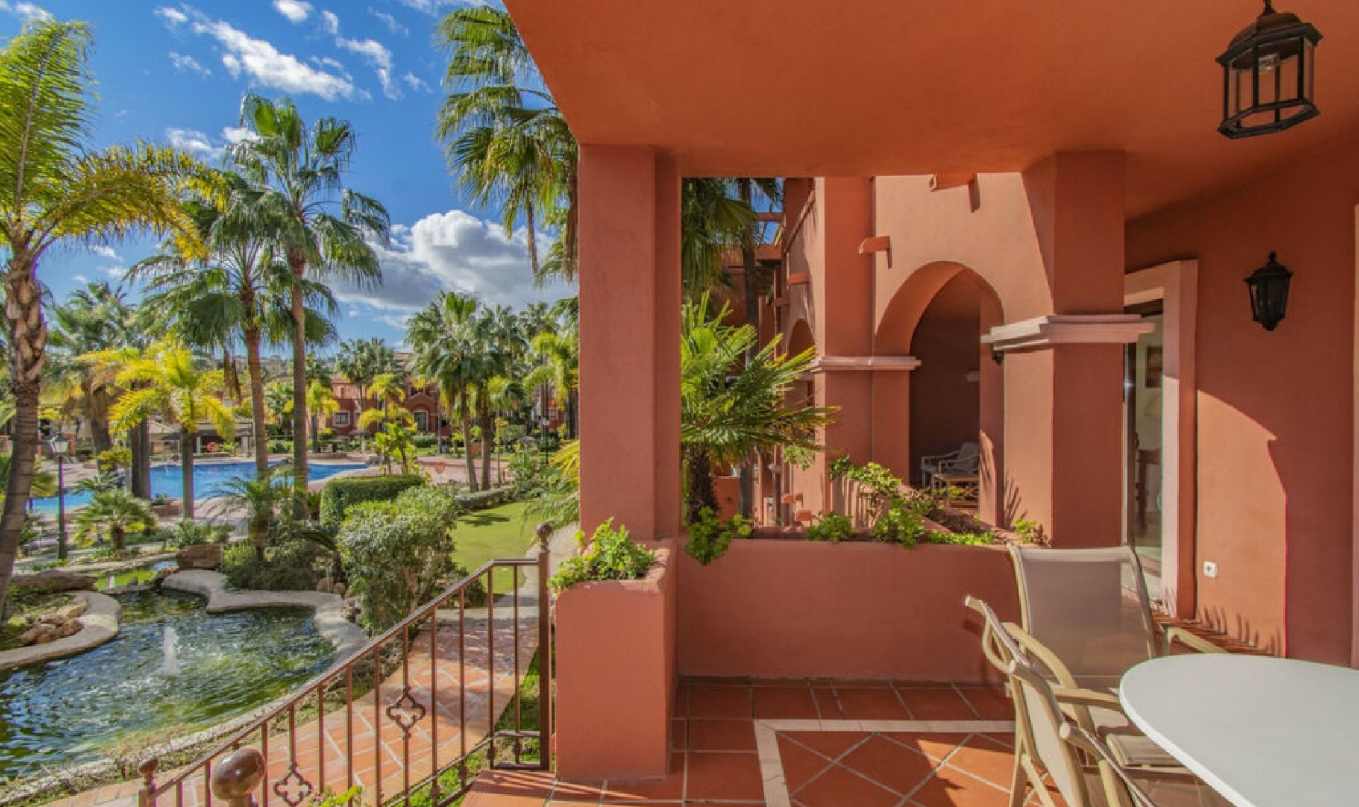 Resale - Apartment -
Puerto Banús