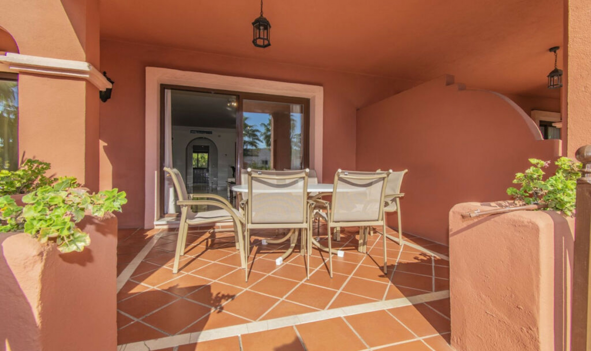 Resale - Apartment -
Puerto Banús