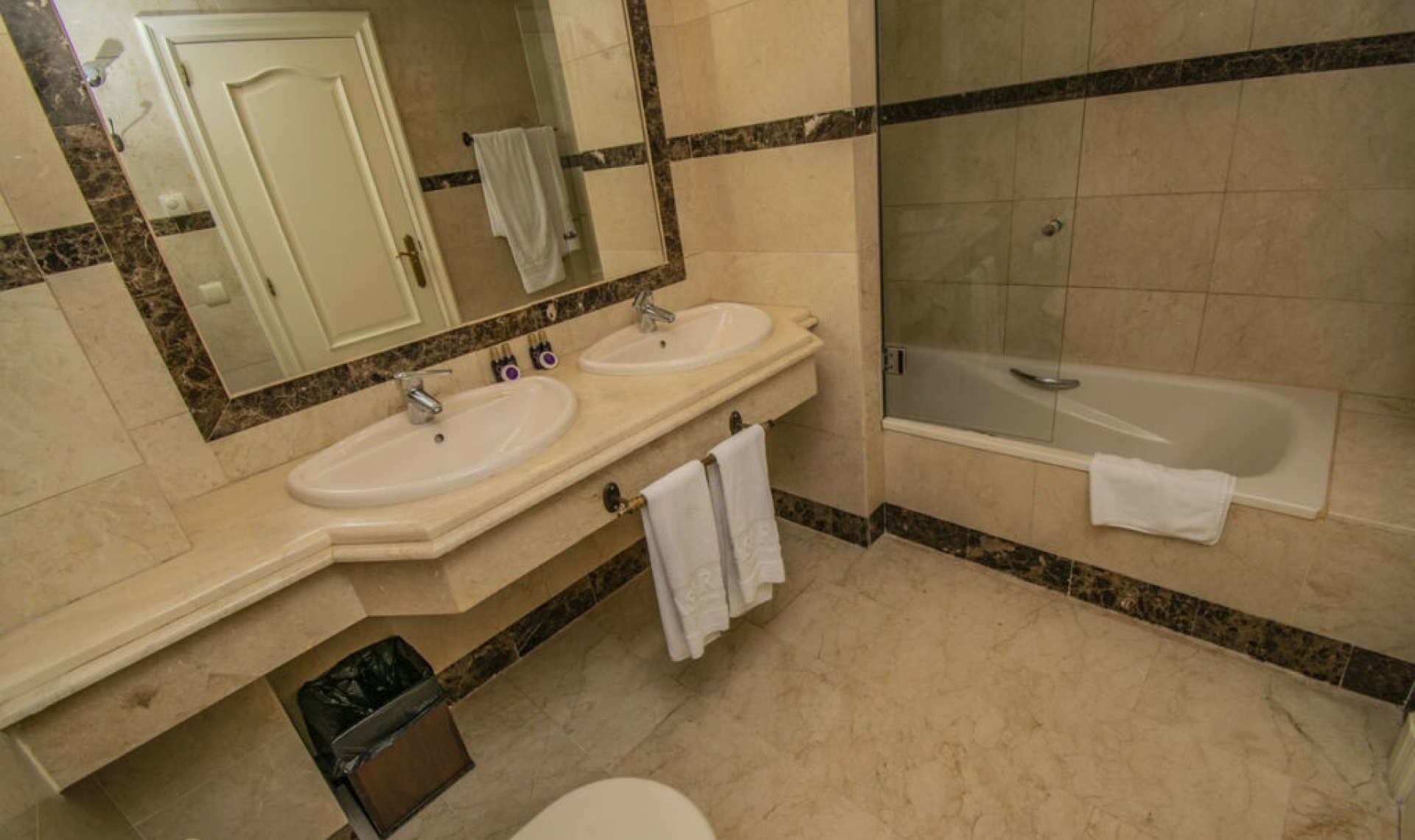 Resale - Apartment -
Puerto Banús