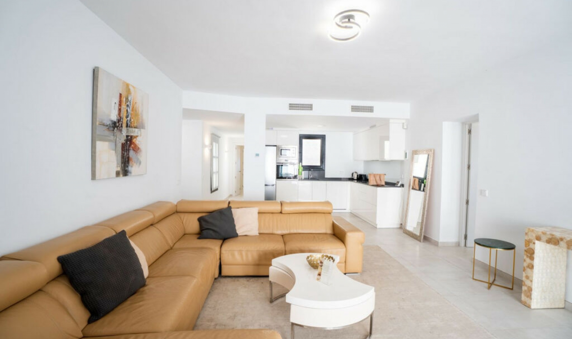Resale - Apartment -
Puerto Banús