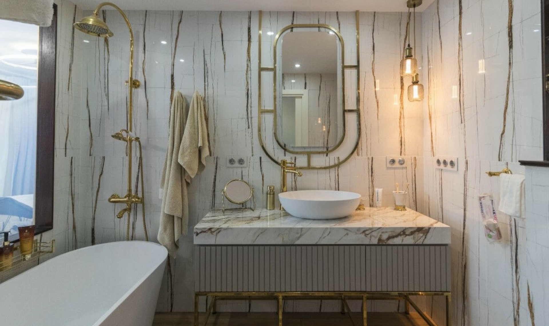 Resale - Apartment -
Puerto Banús