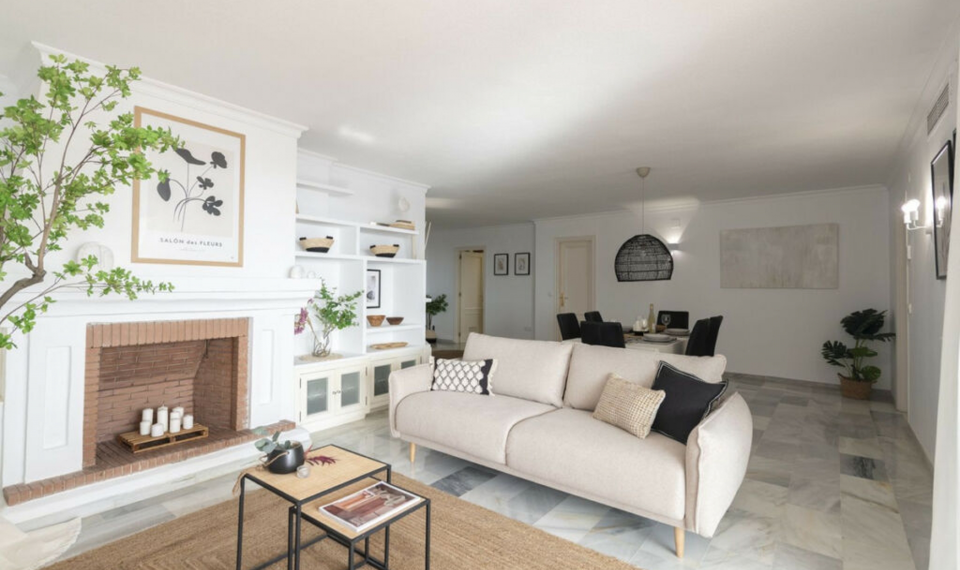 Resale - Apartment -
Puerto Banús