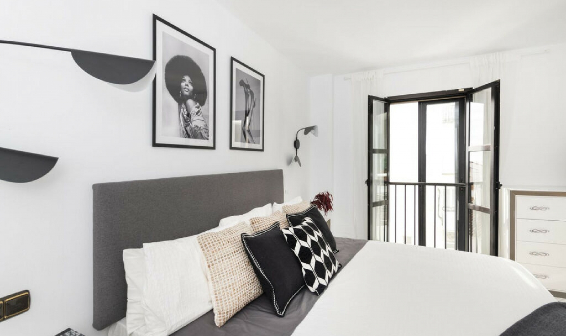 Resale - Apartment -
Puerto Banús