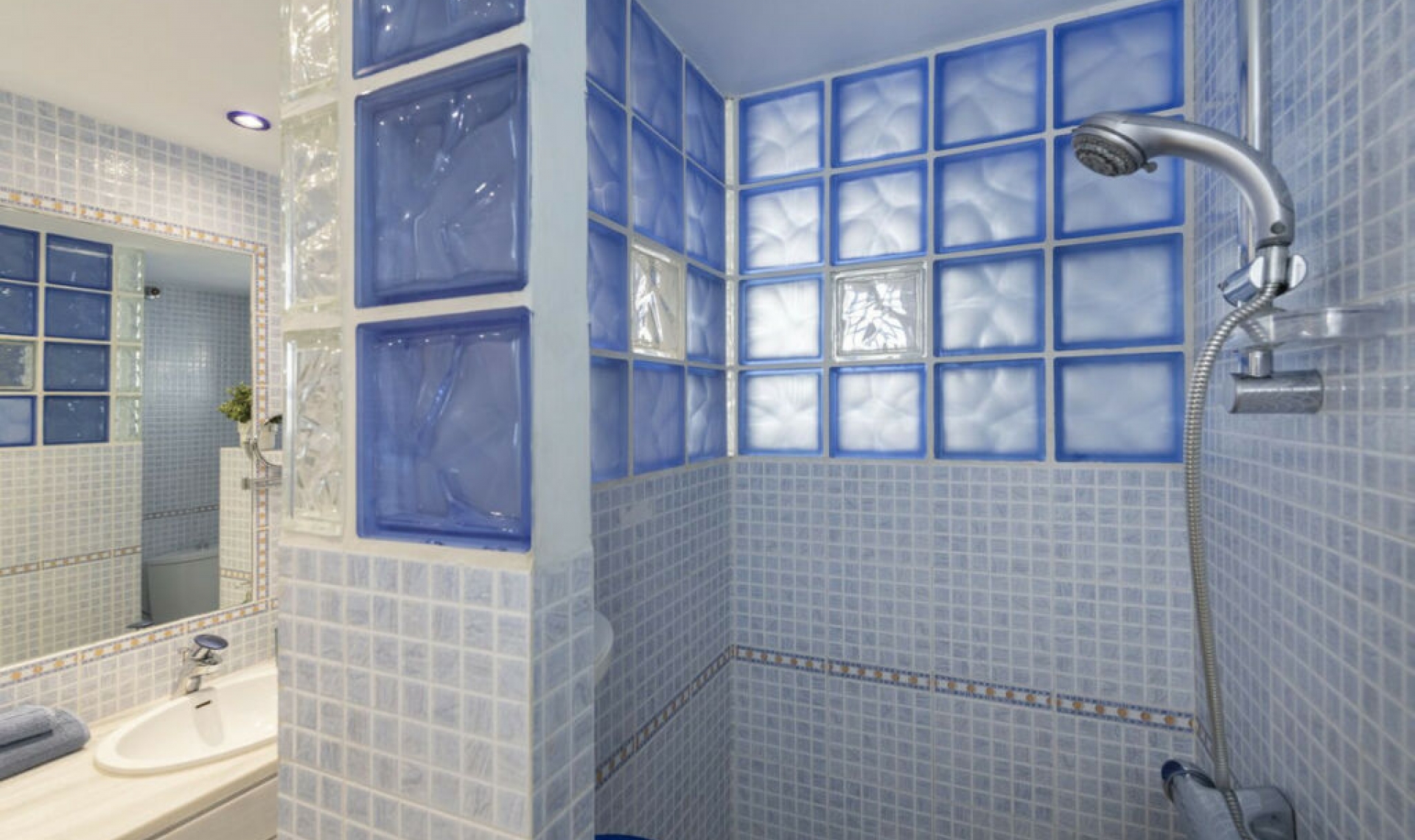 Resale - Apartment -
Puerto Banús