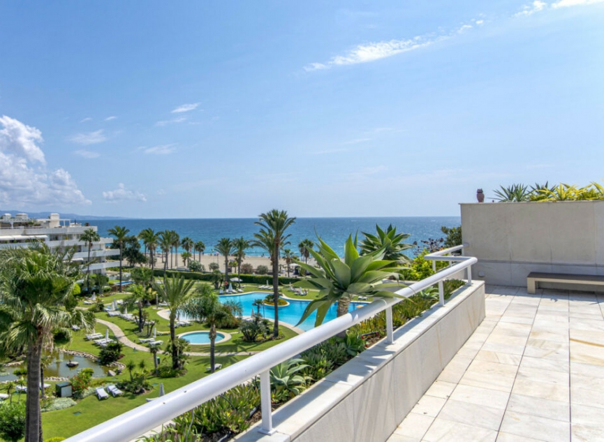 Resale - Apartment -
Puerto Banús