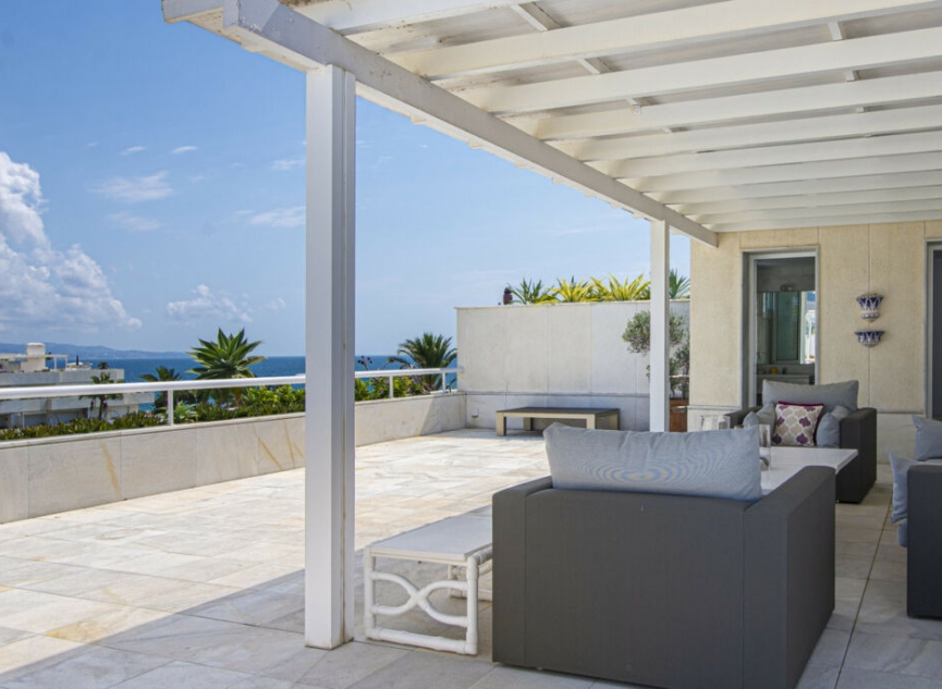 Resale - Apartment -
Puerto Banús