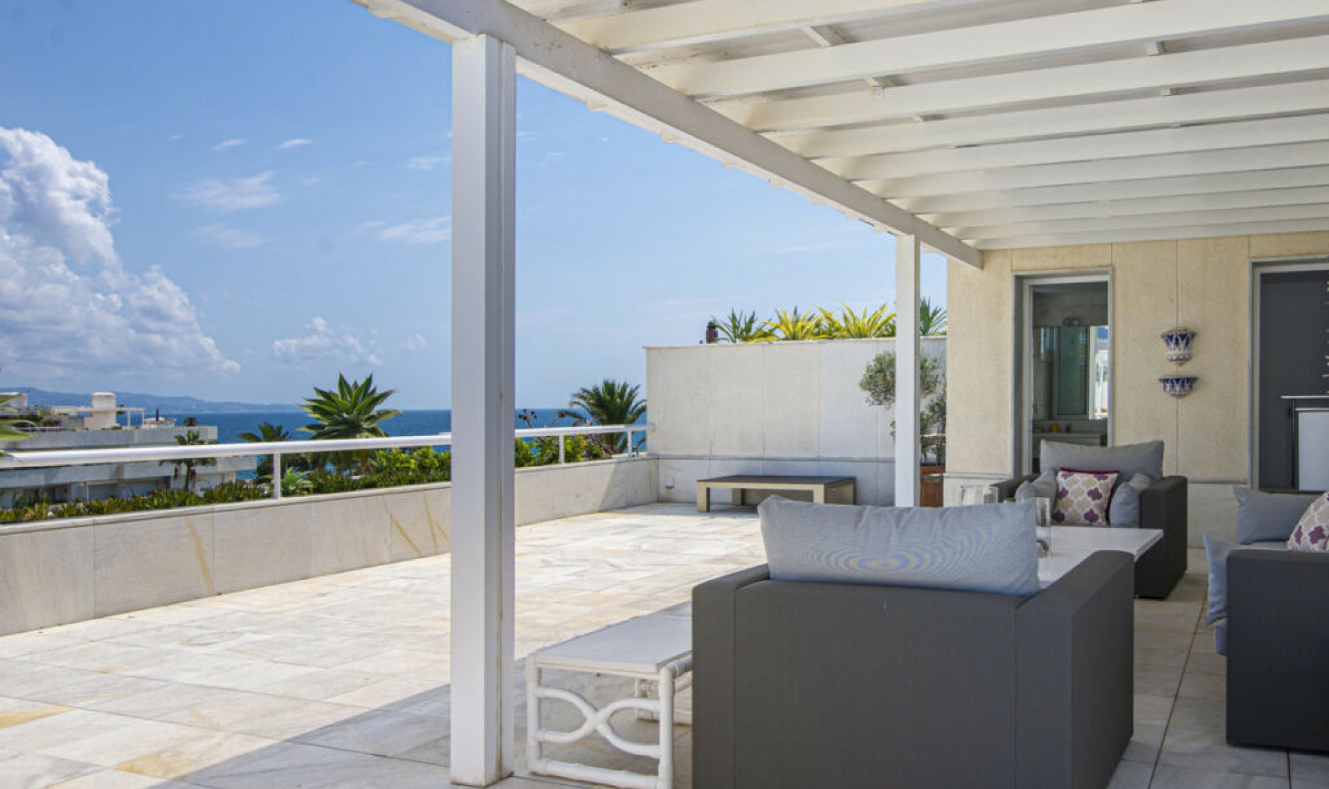 Resale - Apartment -
Puerto Banús