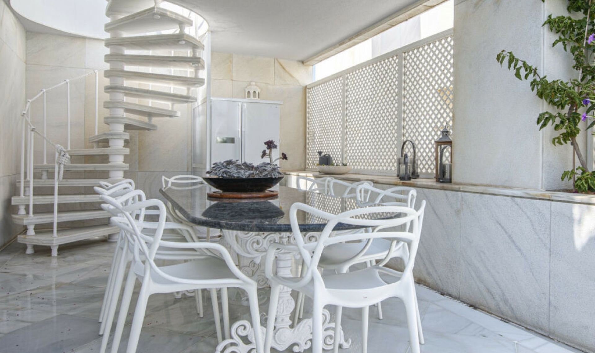 Resale - Apartment -
Puerto Banús