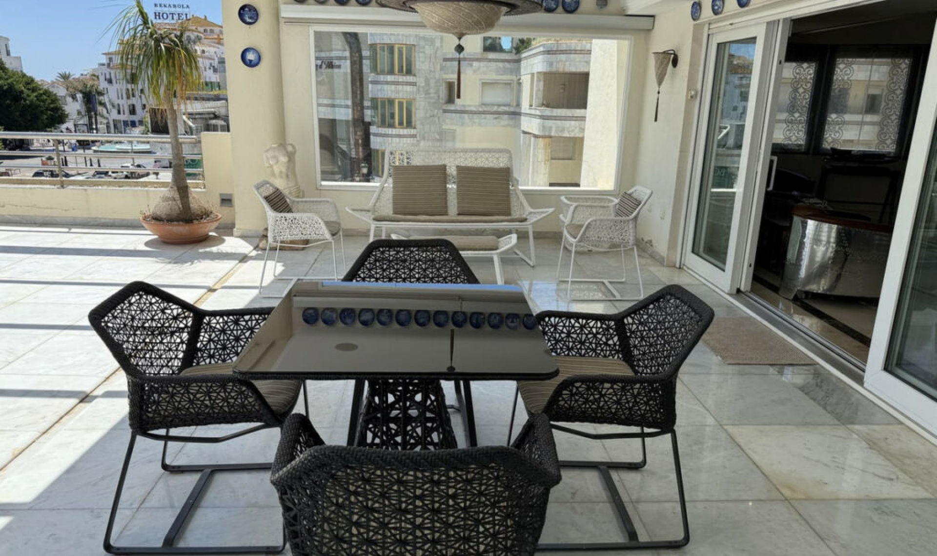 Resale - Apartment -
Puerto Banús