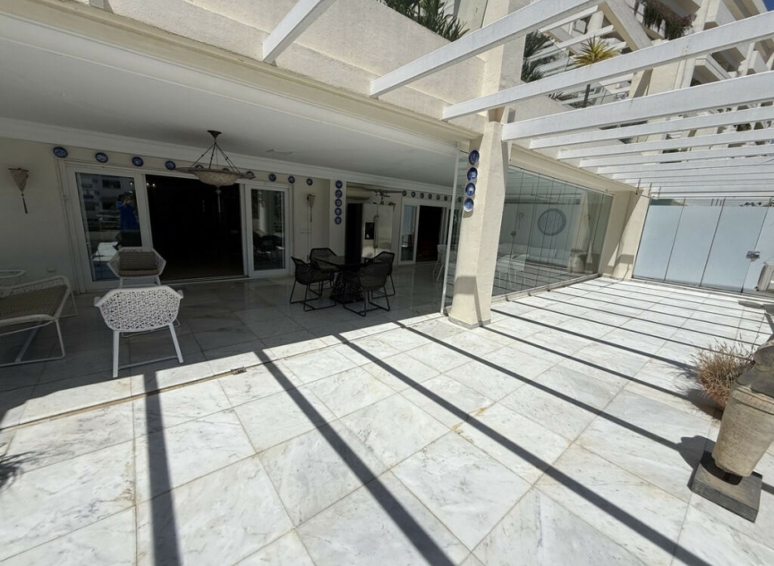 Resale - Apartment -
Puerto Banús